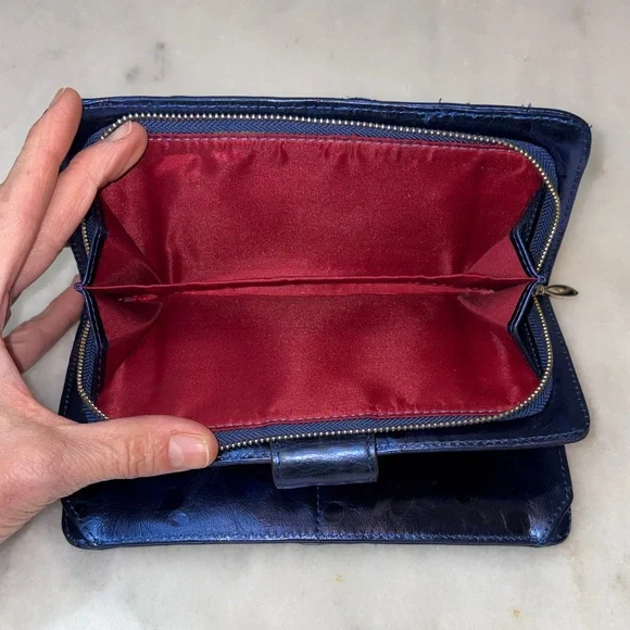 Borgasets Wallet Full Size Leather Bifold Iridescent Blue Quilted Genuine RFID - Picture 16 of 16